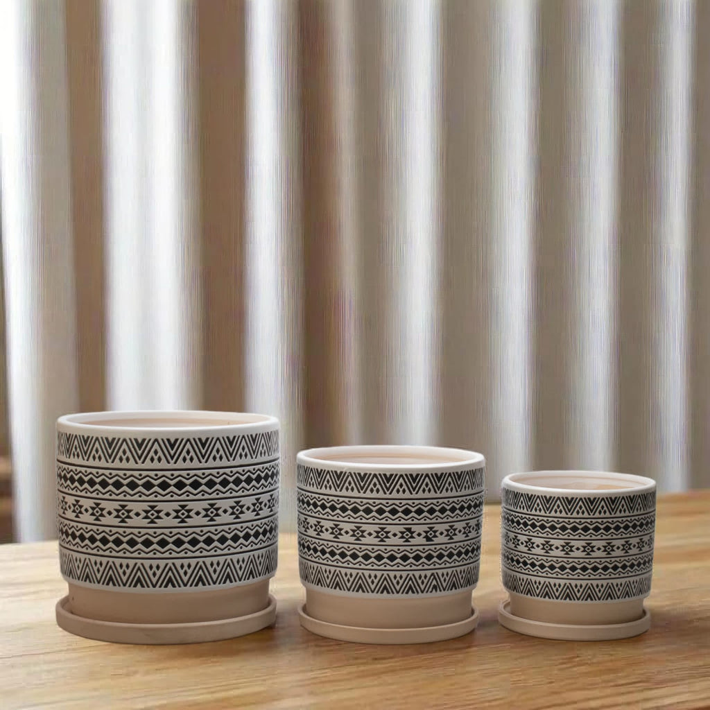 Maceta Tribal Blanco y negro